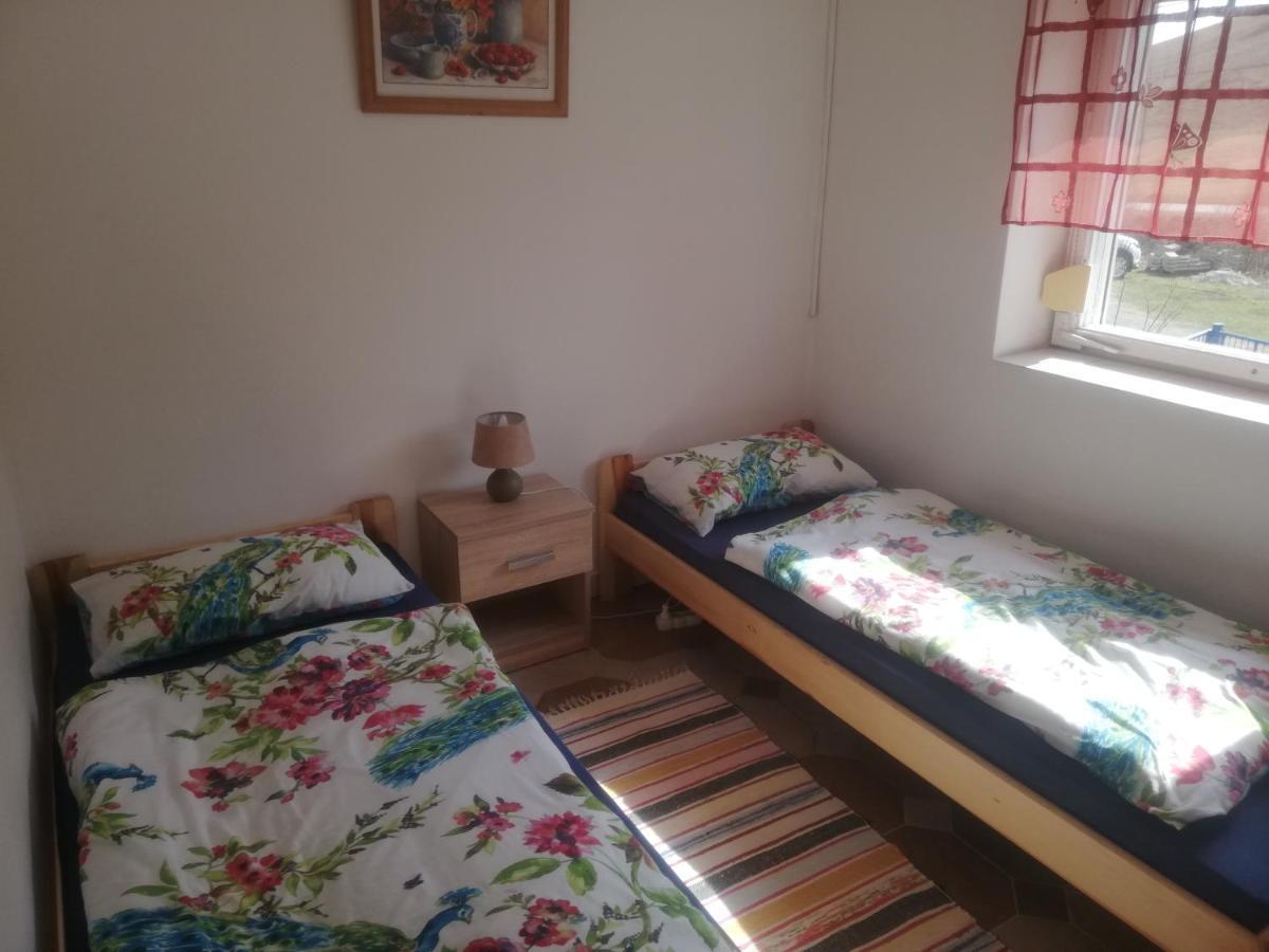 Villa Strakov Lucky Ngoại thất bức ảnh