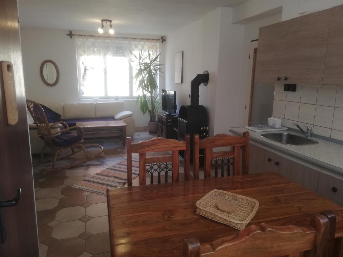 Villa Strakov Lucky Ngoại thất bức ảnh