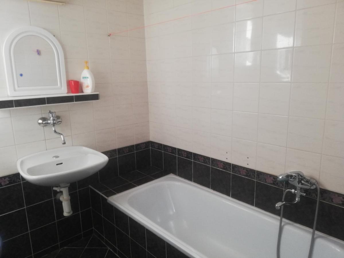 Villa Strakov Lucky Ngoại thất bức ảnh